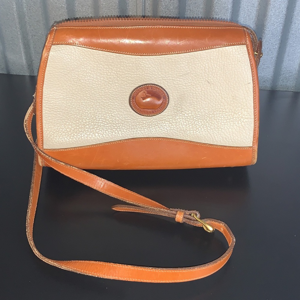 Vintage Cream Leather Dooney & Burke Purse